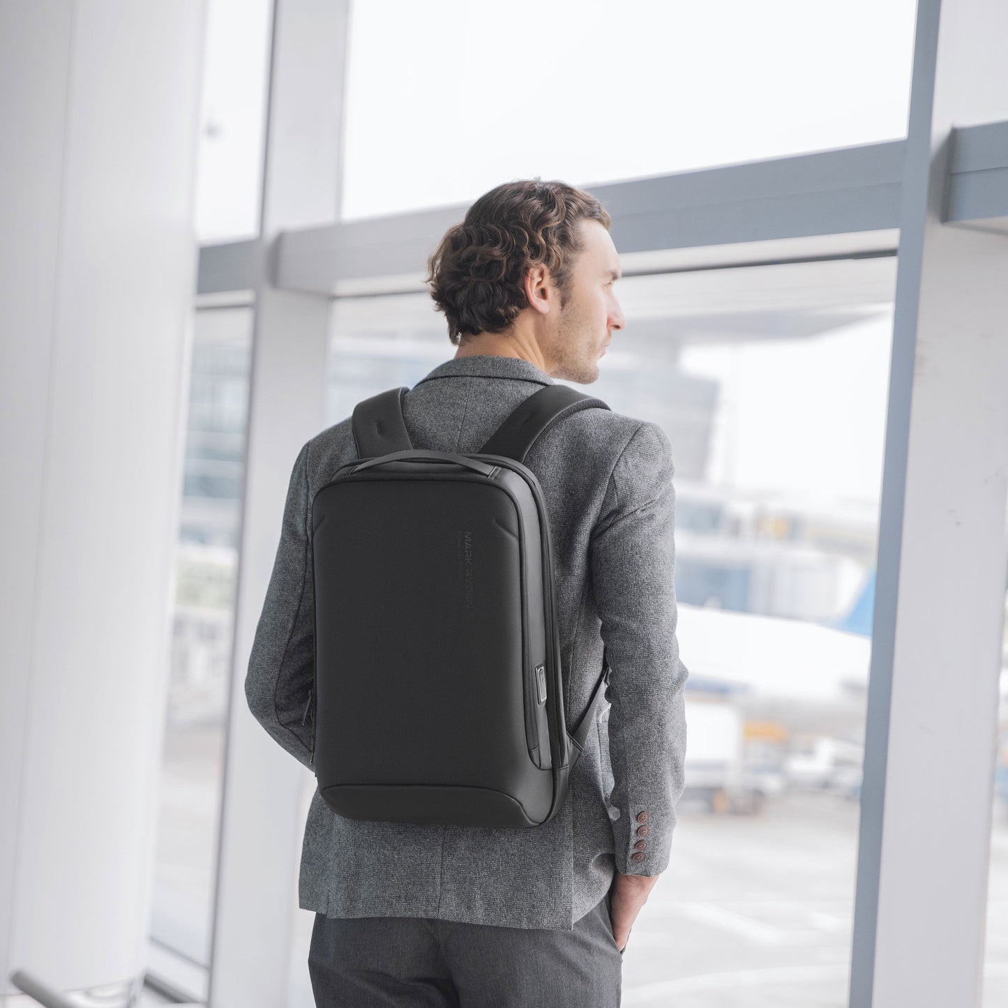 Mochila Executiva Notebook 15.6" Antifurto Porta USB