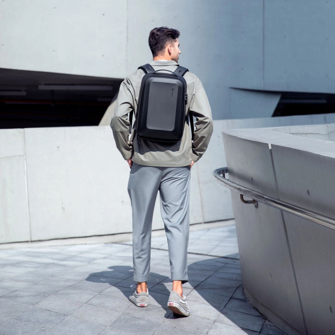 Mochila Executiva Notebook 15" Porta USB Bolt