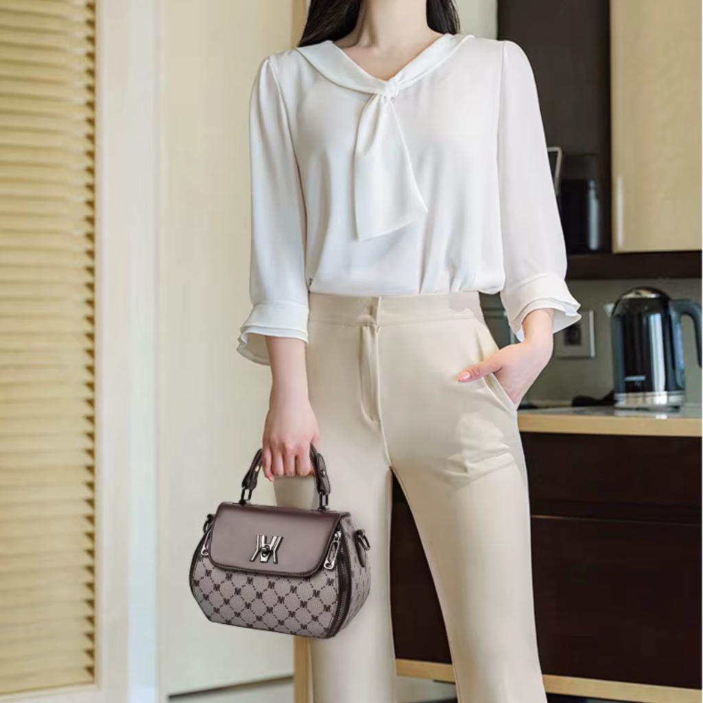 Bolsa Feminina de Couro Bellavie Luxo 2