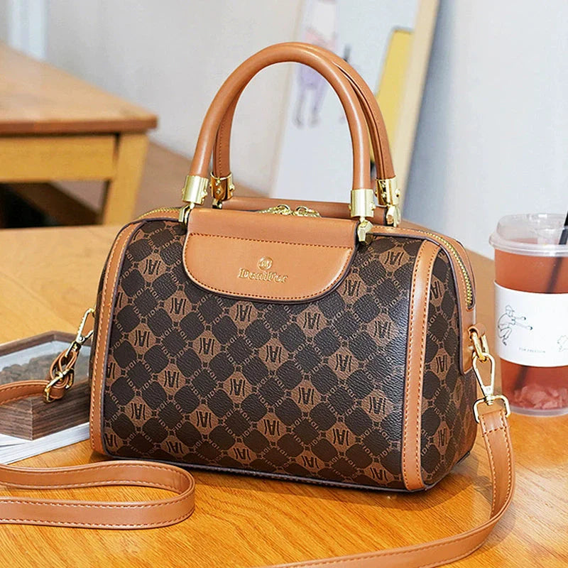 Bolsa Feminina de Couro Genuíno - Elvianne 11