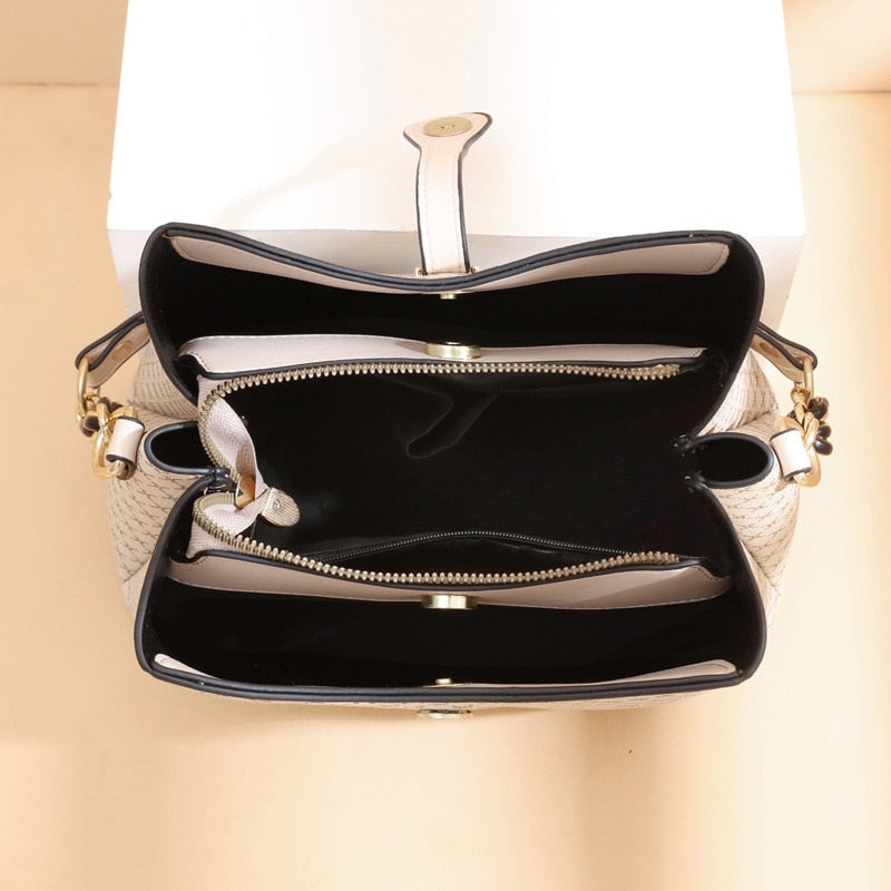 Bolsa Feminina em Couro Genuino - Ayla 3