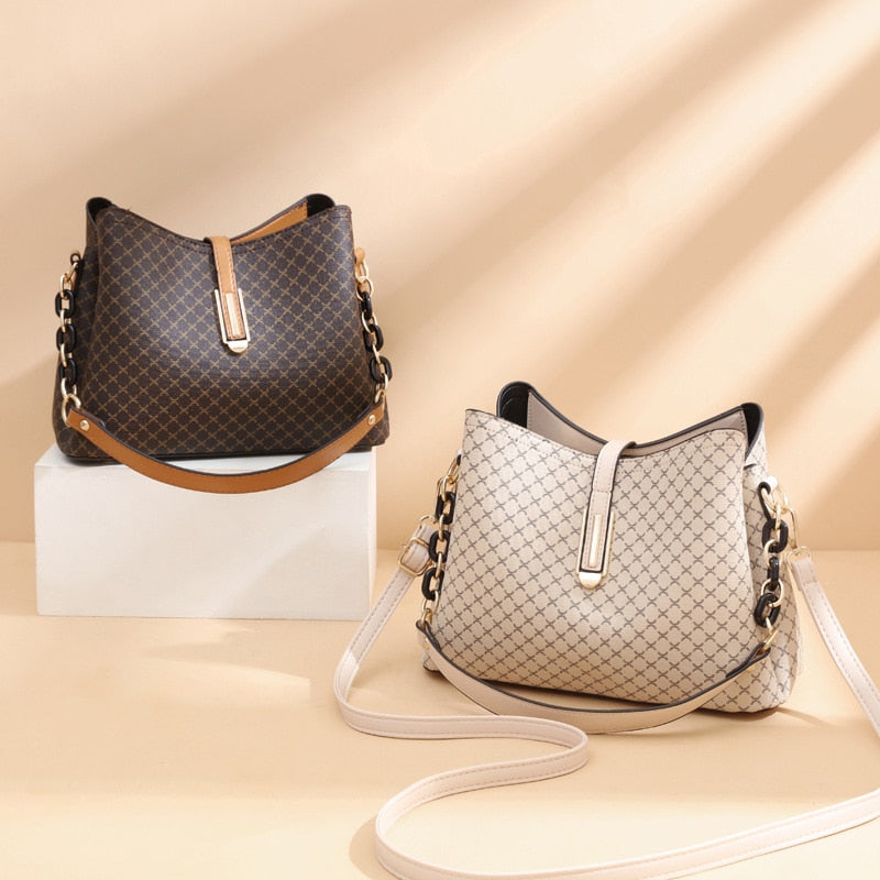 Bolsa Feminina em Couro Genuino - Ayla 6
