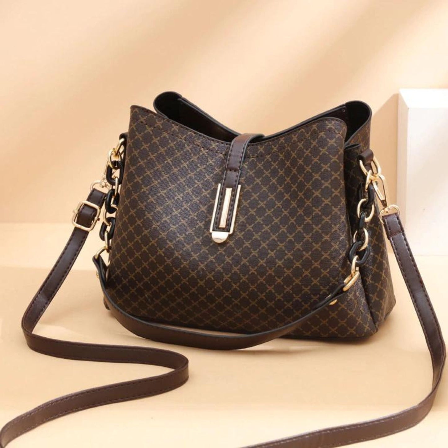 Bolsa Feminina em Couro Genuino - Ayla 7