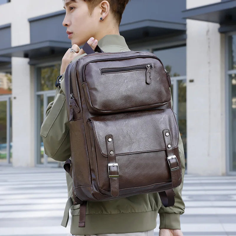 Mochila Masculina de Couro Legítimo - JeepTrail