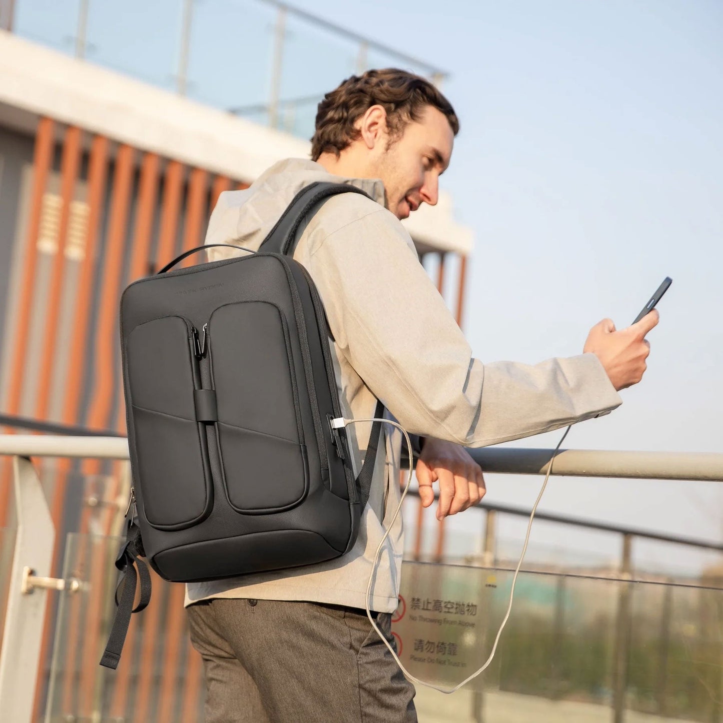 Mochila de Viagem Notebook 15.6" Porta USB