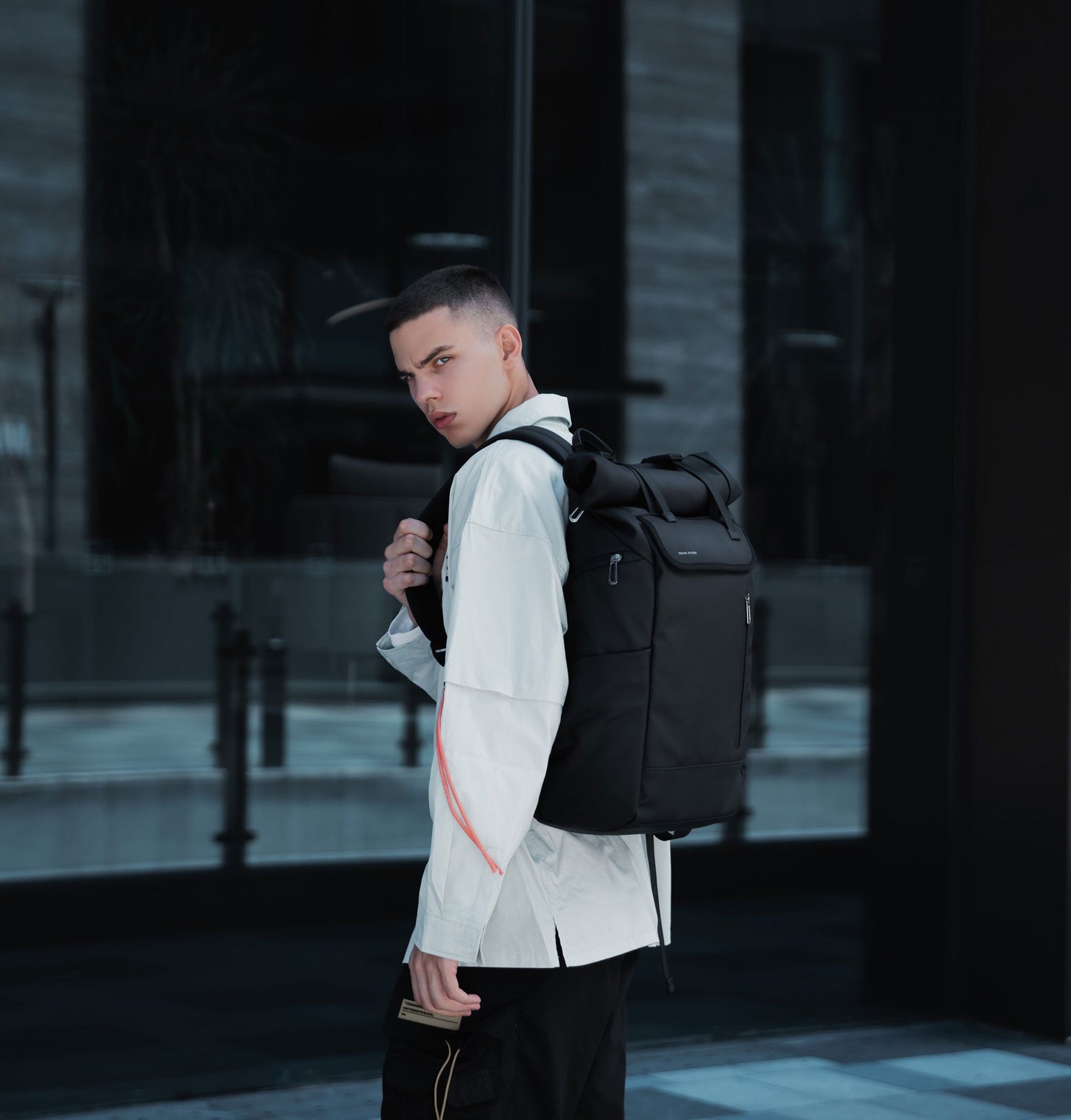 Mochila Executiva Expansível 21L-29L de Viagem para Notebook de 15" a 17" 8