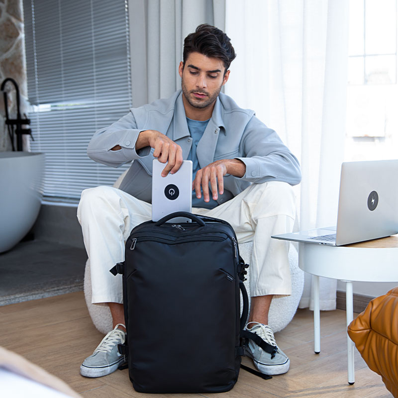 Mochila de Viagem 34L-45L Notebook 17.3" Porta USB 6