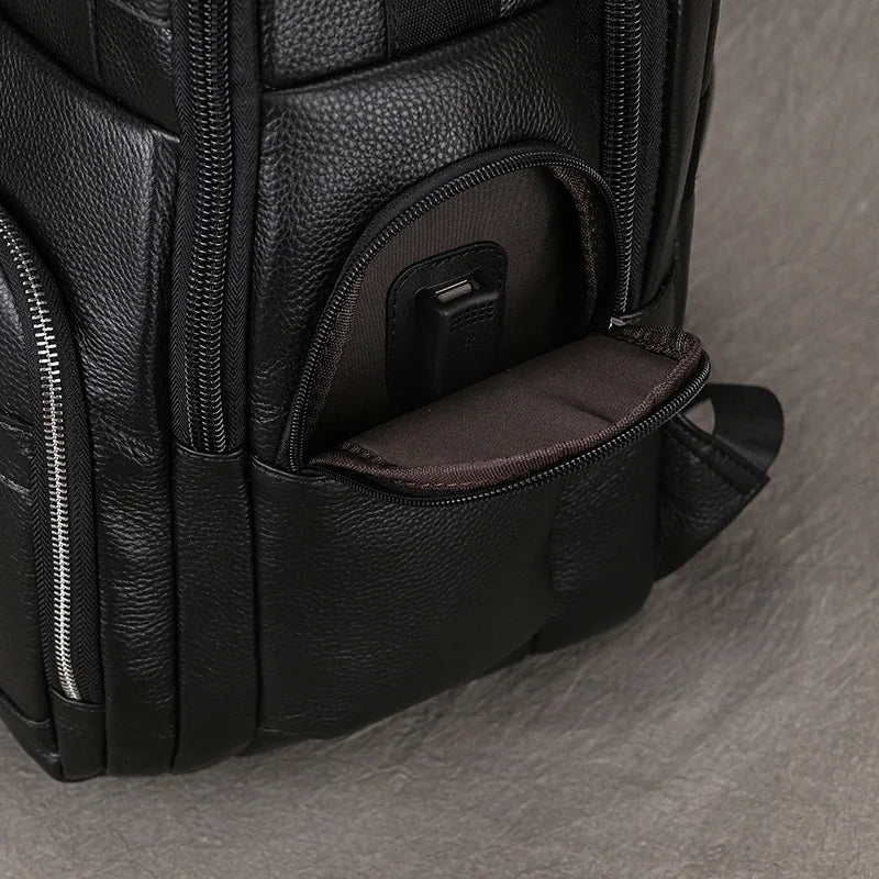 Mochila de Couro Legitimo Notebook 17'' pol com USB