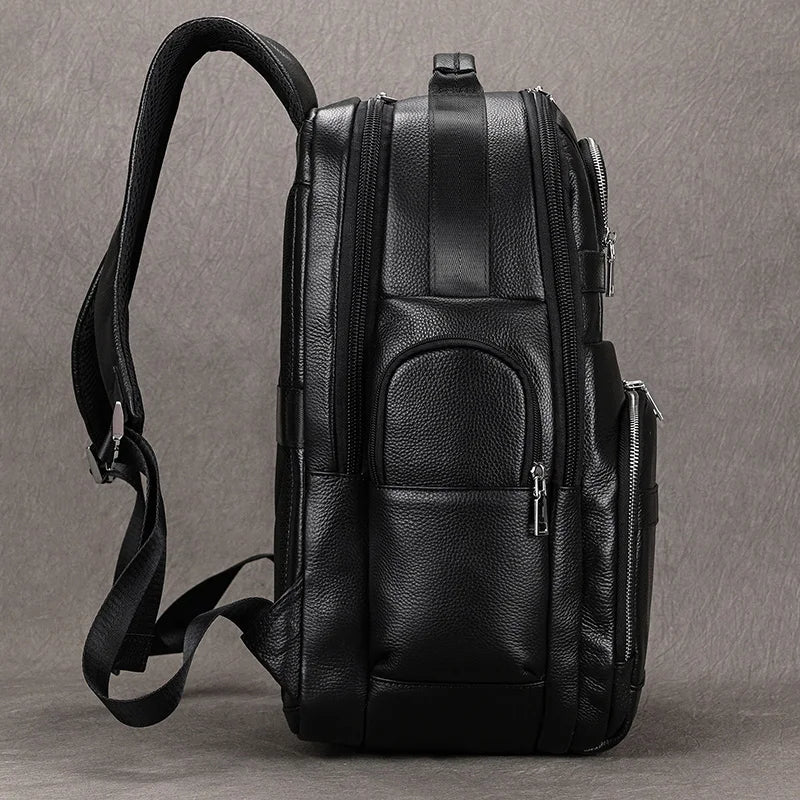 Mochila de Couro Legitimo Notebook 17'' pol com USB