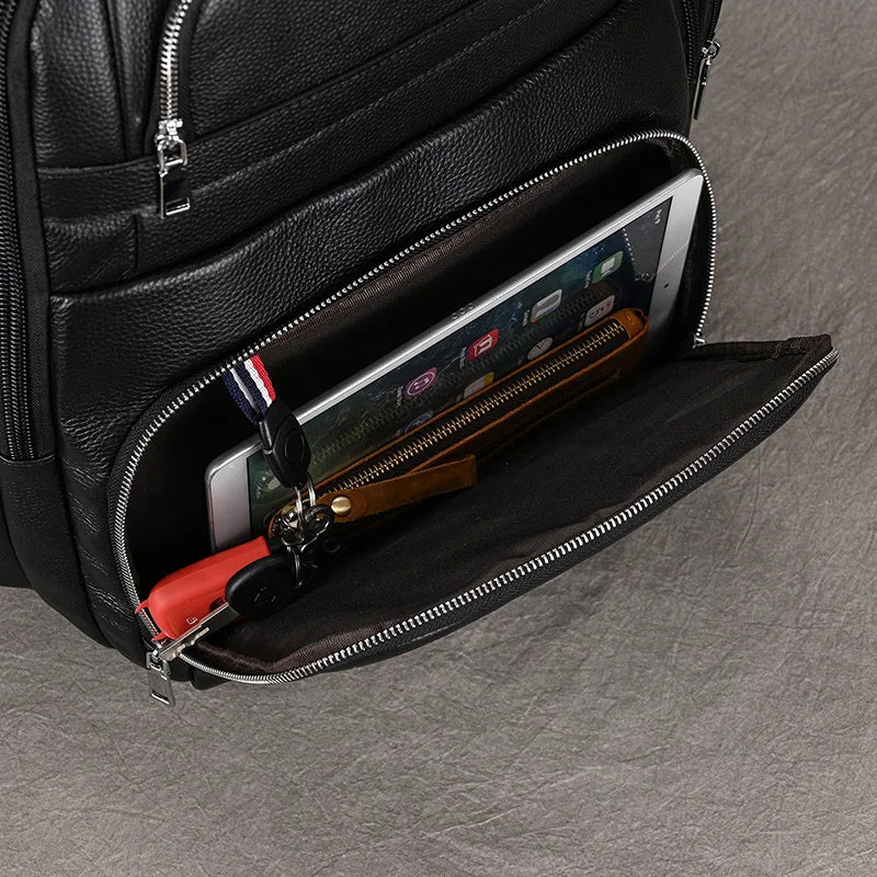 Mochila de Couro Legitimo Notebook 17'' pol com USB