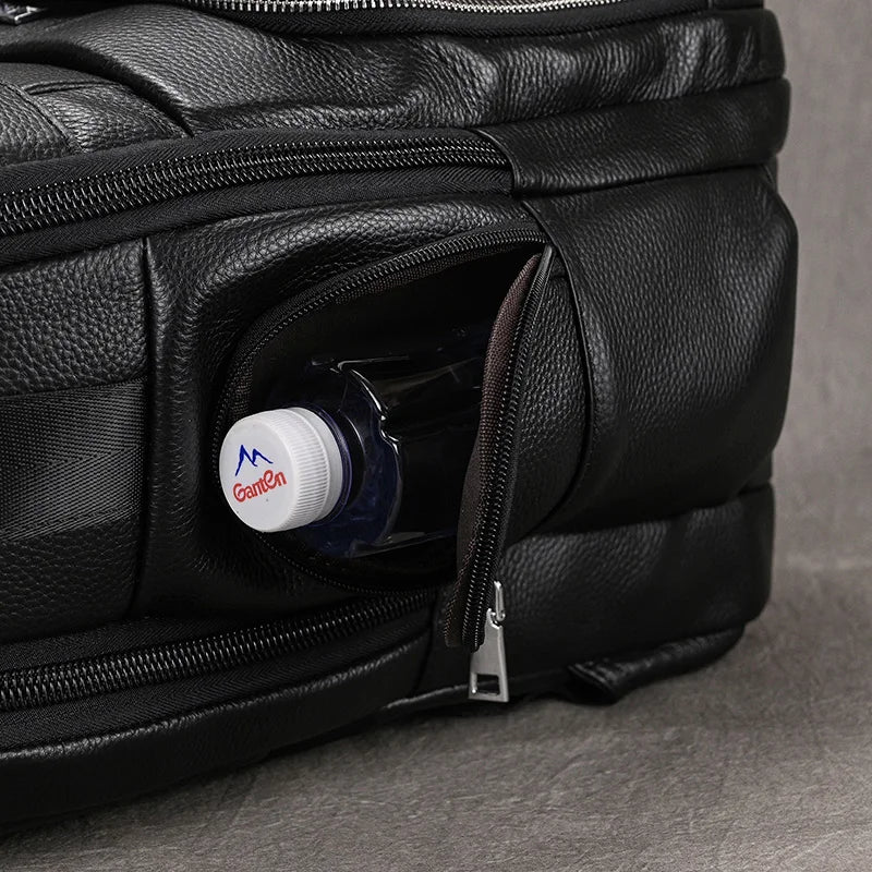 Mochila de Couro Legitimo Notebook 17'' pol com USB