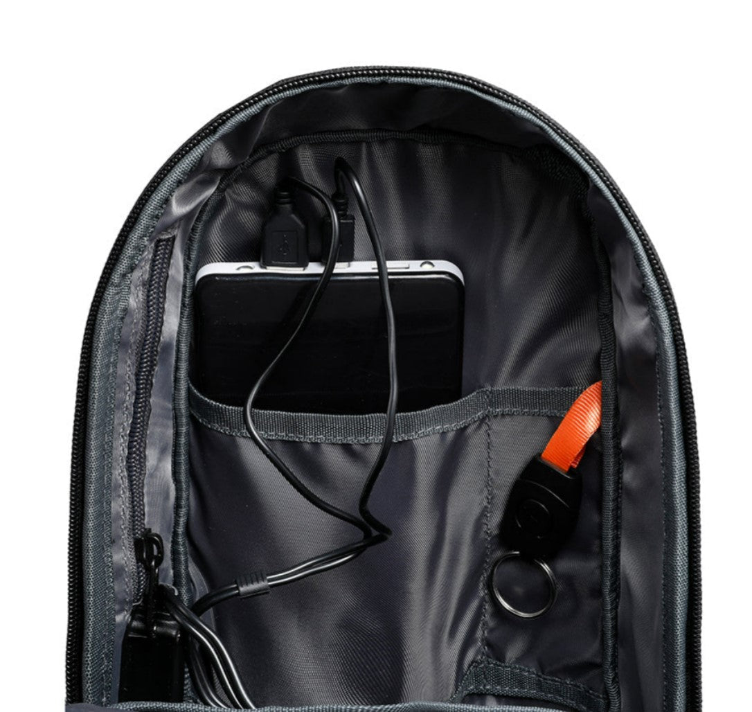 Shoulder Bag Masculina com Porta USB Antifurto 10