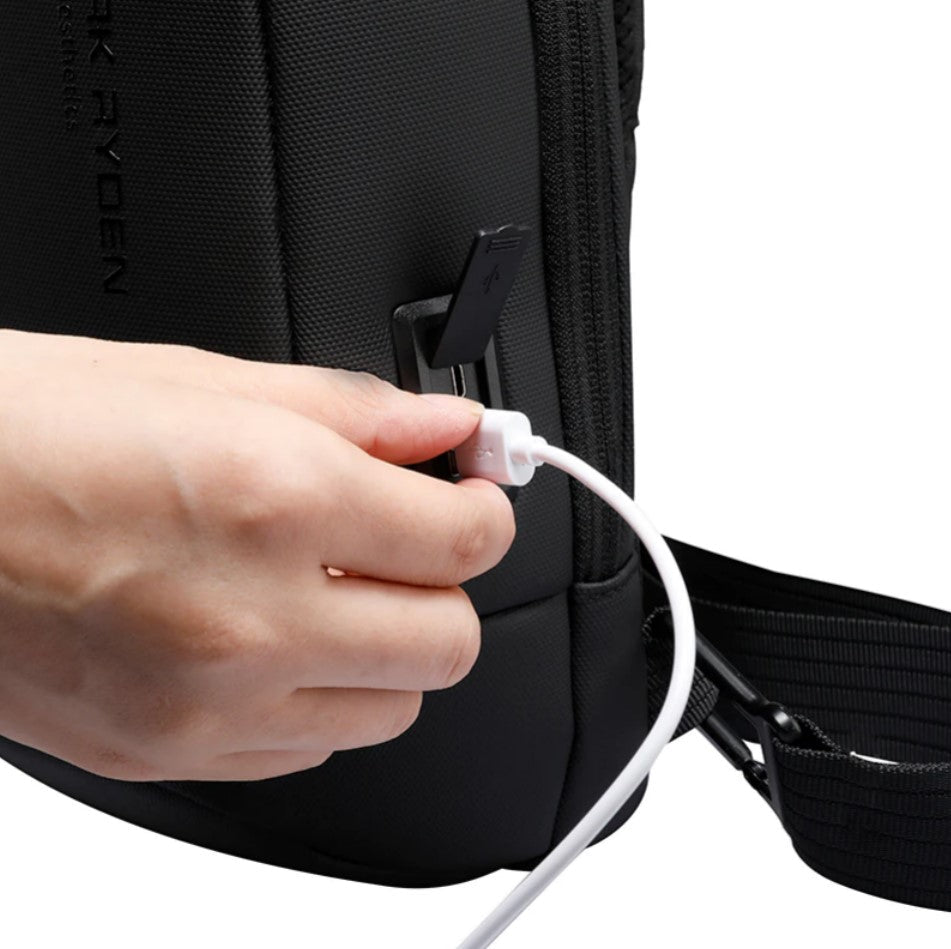 Shoulder Bag Masculina com Porta USB Antifurto 5