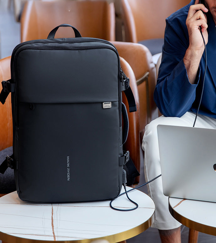 Mochila Executiva Expansível para Notebook 17"