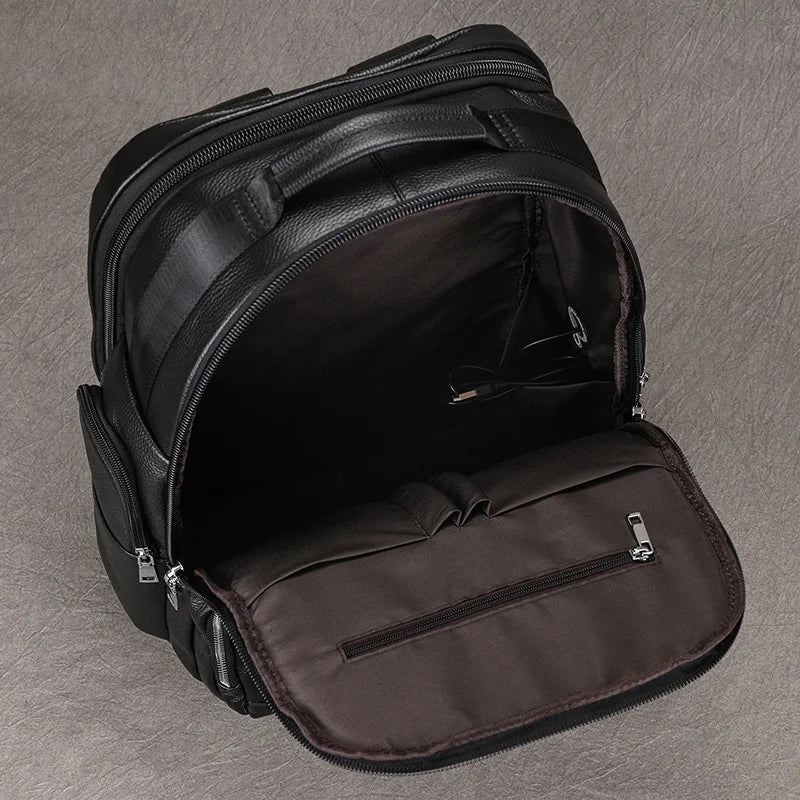 Mochila de Couro Legitimo Notebook 17'' pol com USB